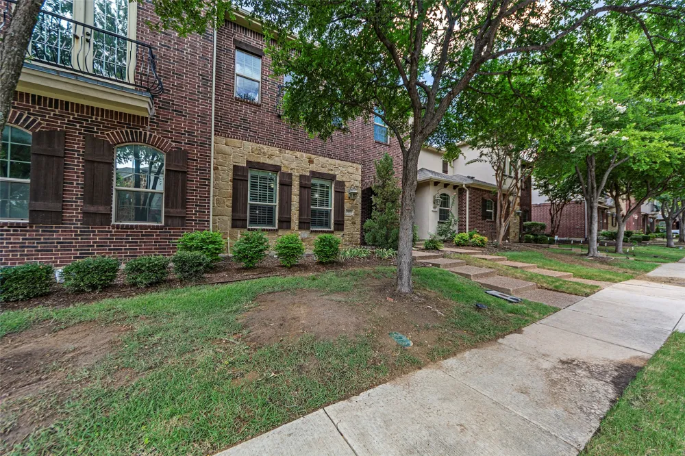 8607 Calvin Road Irving, TX 75063