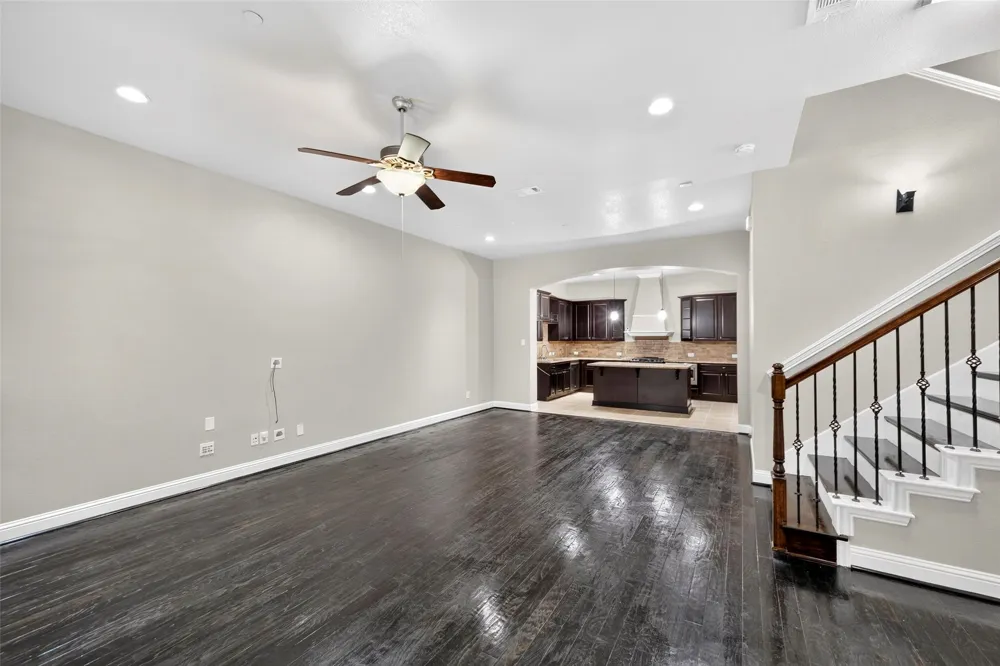 8607 Calvin Road Irving, TX 75063