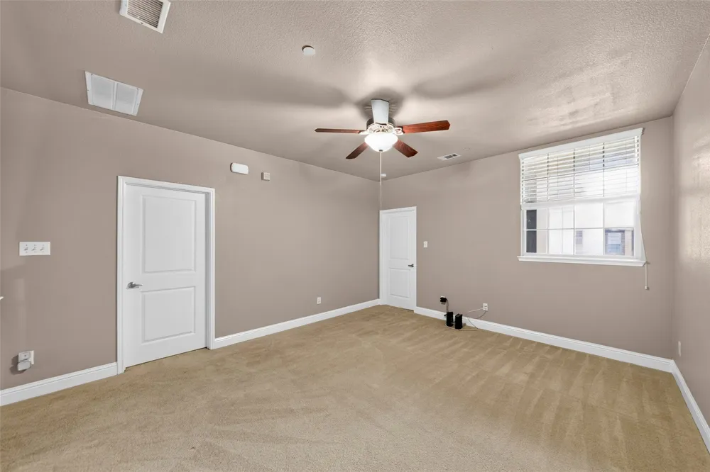 8607 Calvin Road Irving, TX 75063
