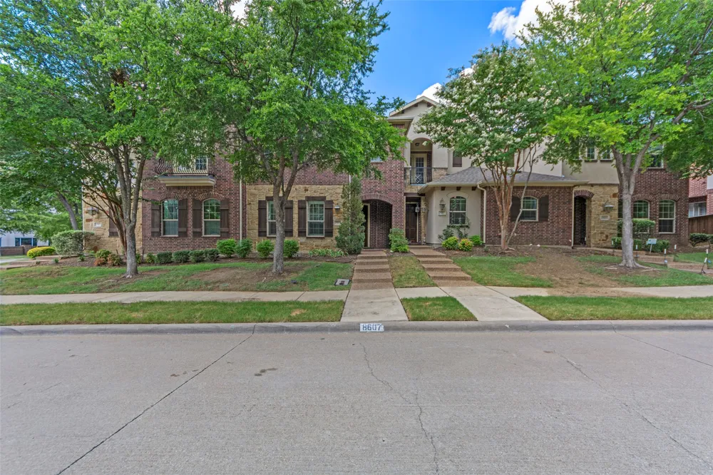 8607 Calvin Road Irving, TX 75063
