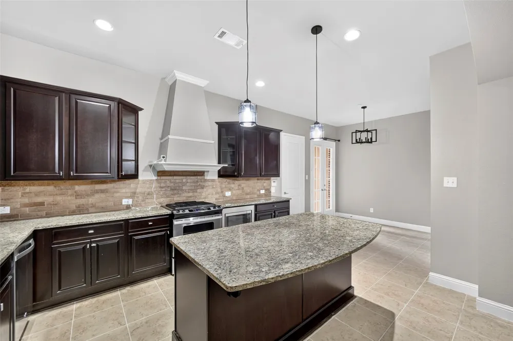 8607 Calvin Road Irving, TX 75063