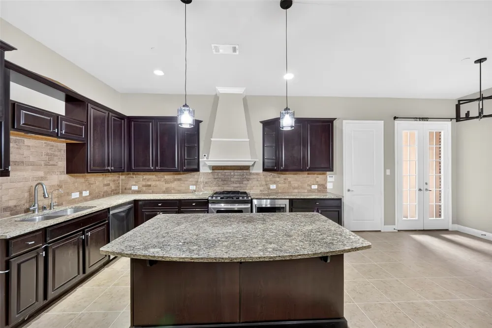 8607 Calvin Road Irving, TX 75063