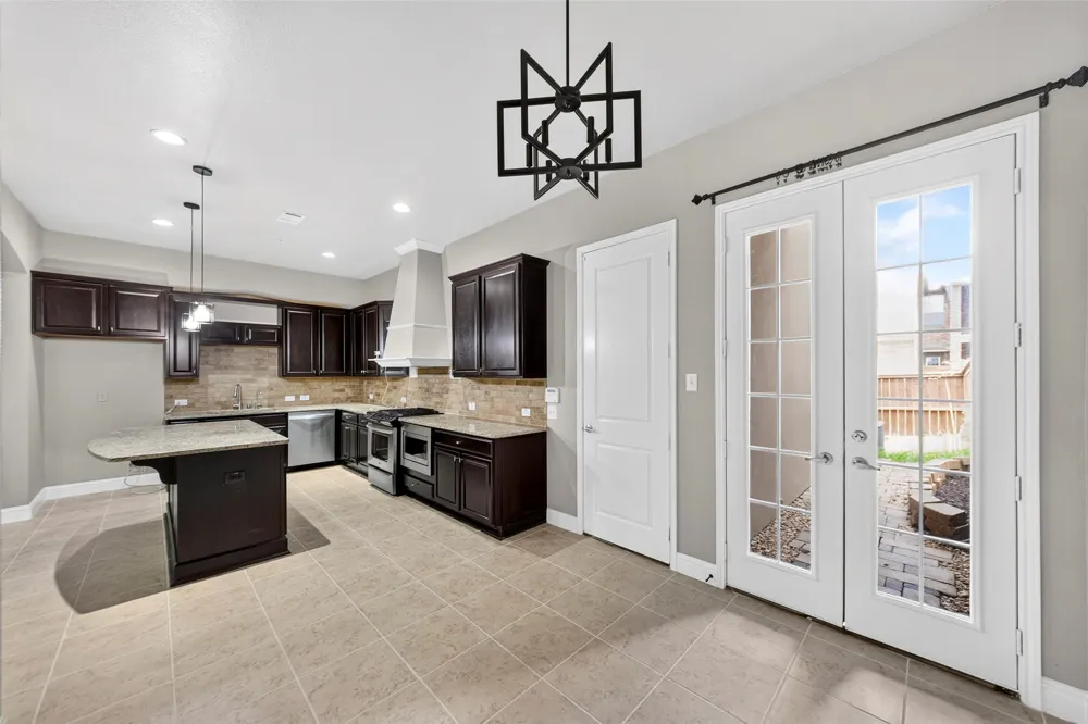 8607 Calvin Road Irving, TX 75063