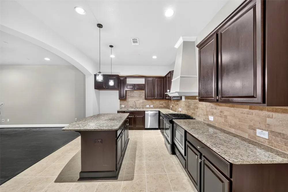 8607 Calvin Road Irving, TX 75063
