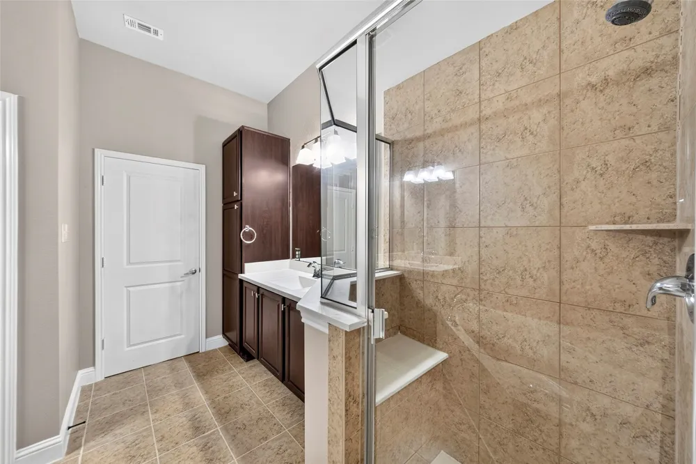 8607 Calvin Road Irving, TX 75063
