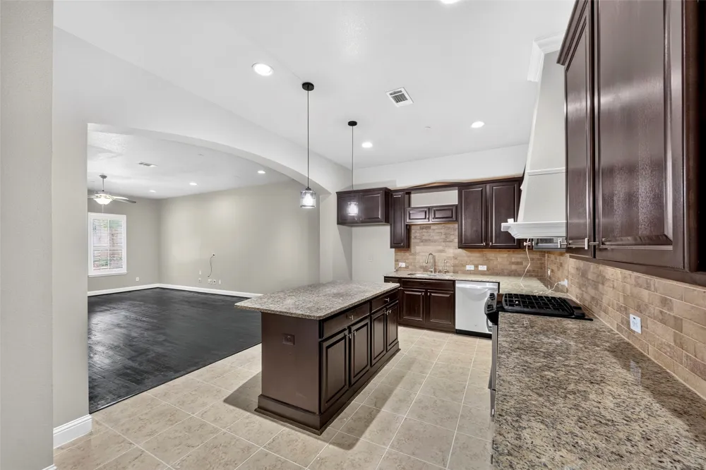 8607 Calvin Road Irving, TX 75063