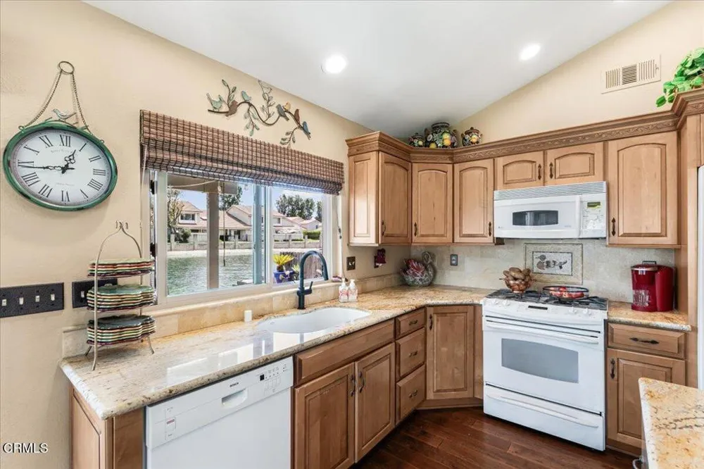 1691 Pierside Lane Camarillo, CA 93010