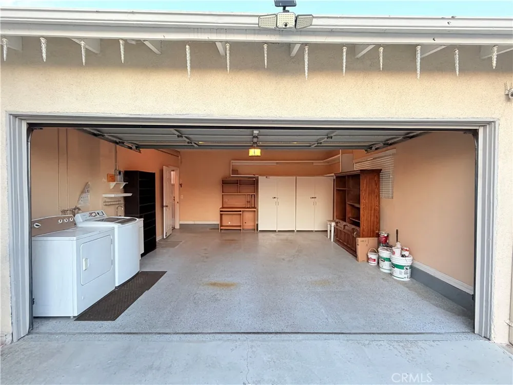 1525 W Houston Fullerton, CA 92833