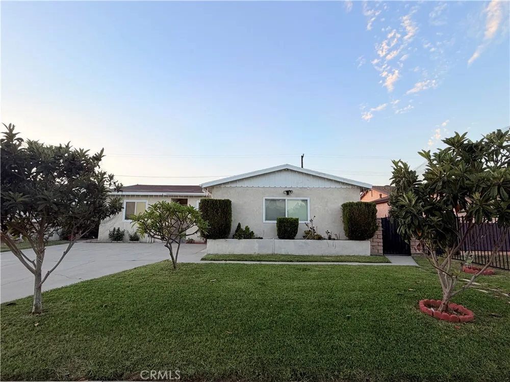 1525 W Houston Fullerton, CA 92833