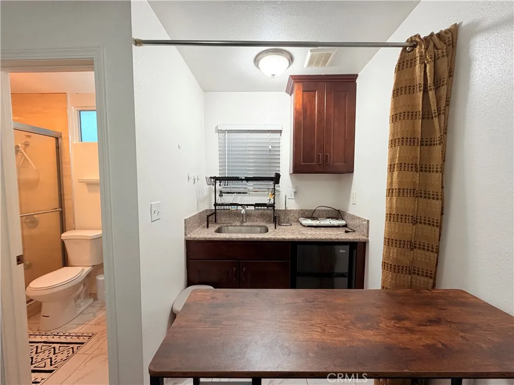 1525 W Houston Fullerton, CA 92833