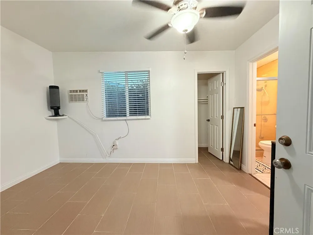 1525 W Houston Fullerton, CA 92833