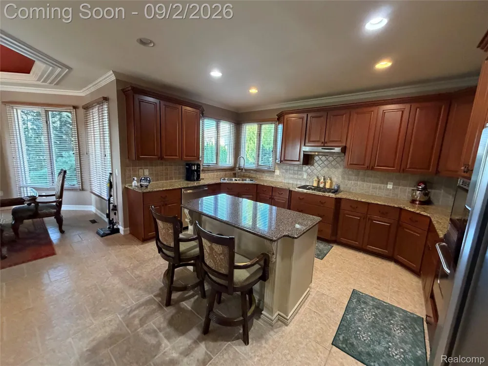 13046 Partridge Run Shelby Charter Township, MI 48315