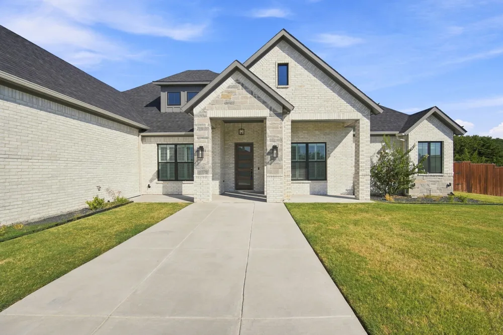 4231 Spring Garden Road Midlothian, TX 76065