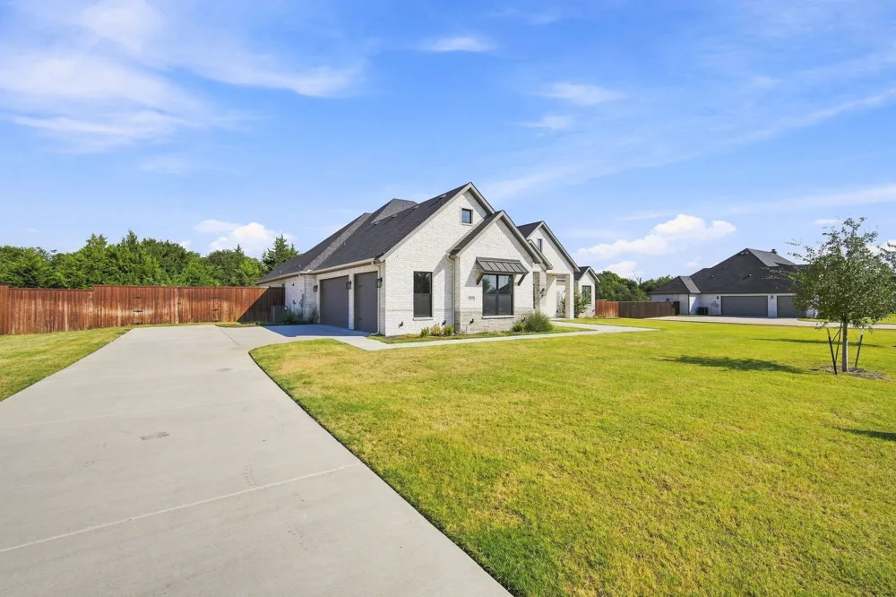 4231 Spring Garden Road Midlothian, TX 76065