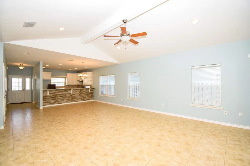2711 Lakeview Drive Rockport, TX 78382