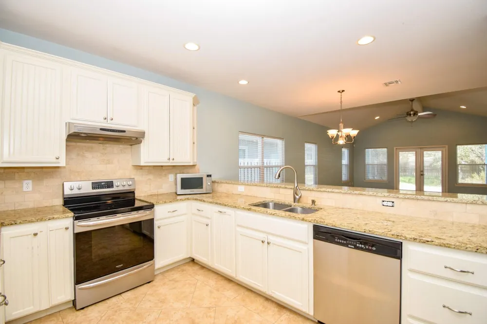 2711 Lakeview Drive Rockport, TX 78382