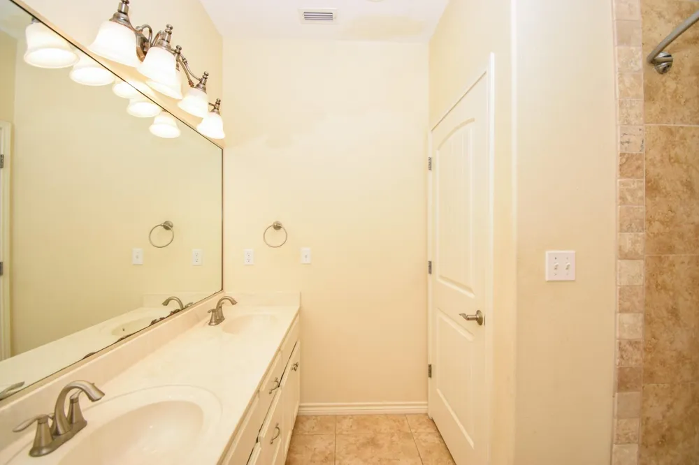 2711 Lakeview Drive Rockport, TX 78382