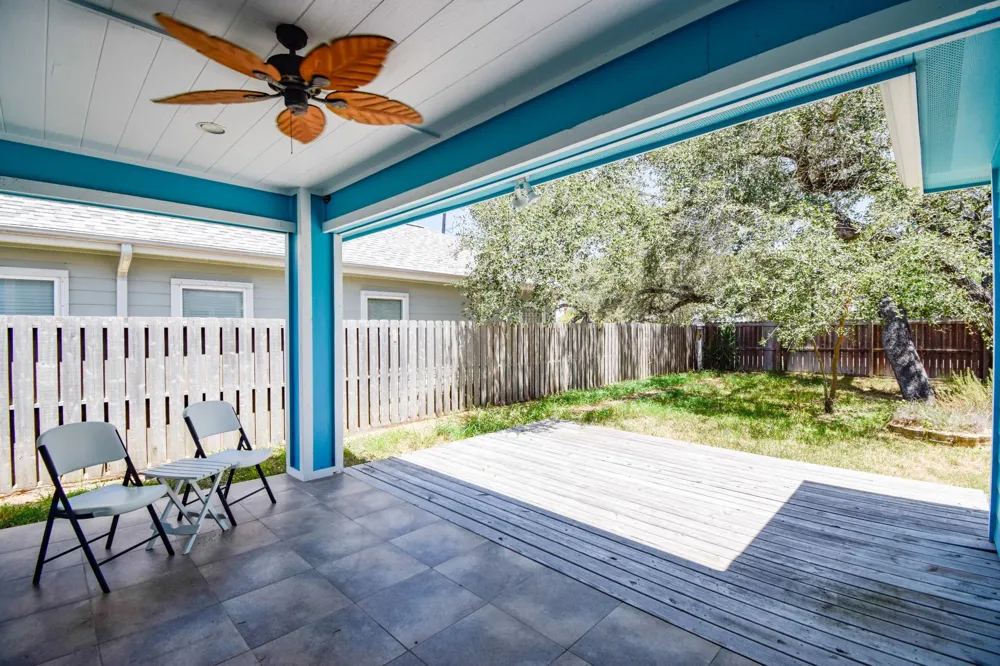 2711 Lakeview Drive Rockport, TX 78382
