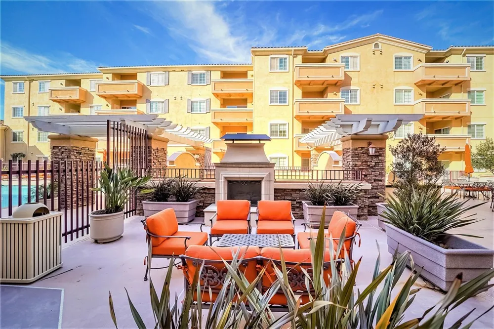 21345 Hawthorne #201 Torrance, CA 90503
