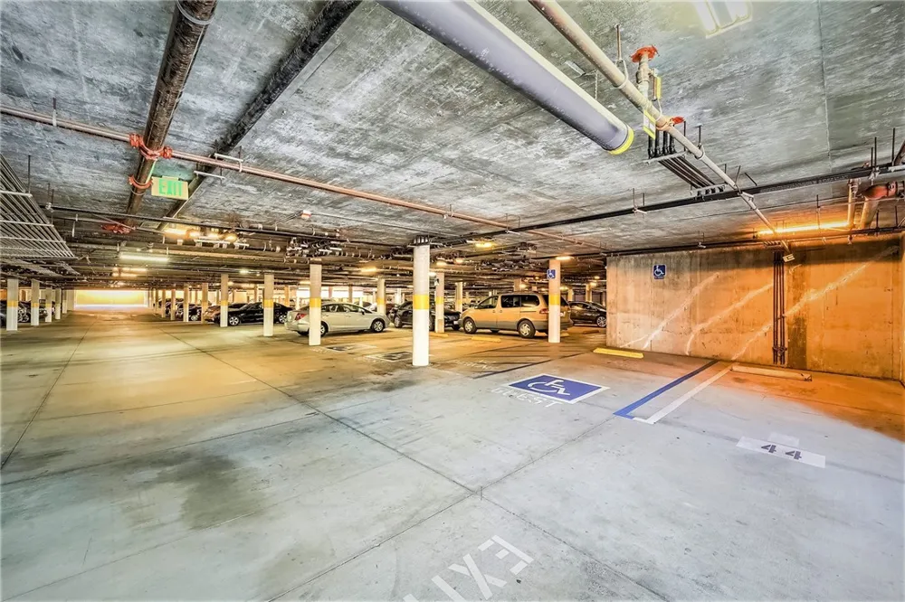 21345 Hawthorne #201 Torrance, CA 90503