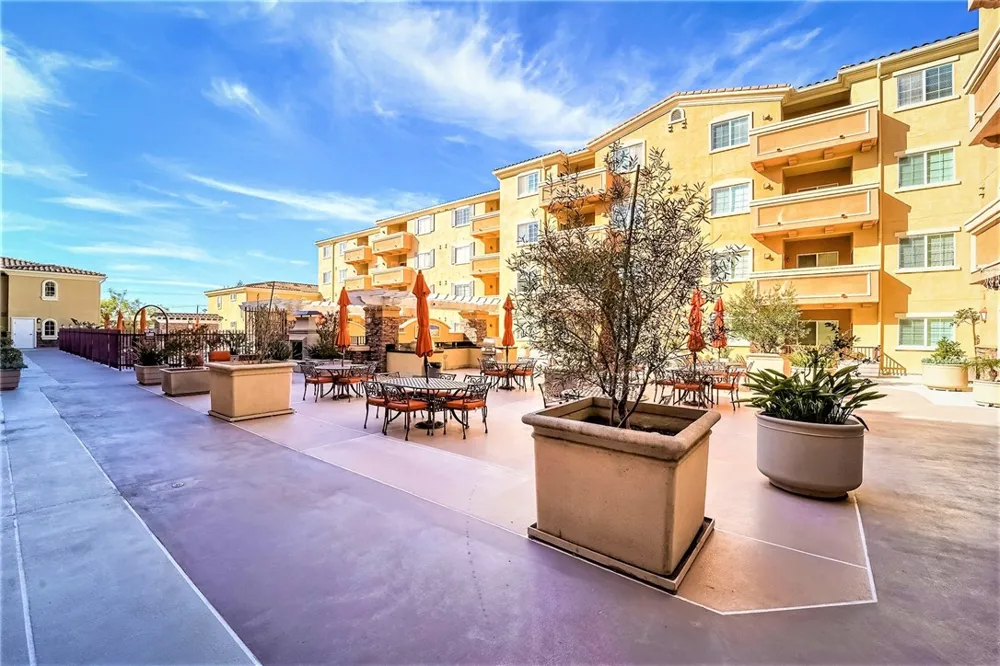 21345 Hawthorne #201 Torrance, CA 90503
