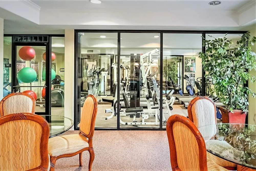 21345 Hawthorne #201 Torrance, CA 90503
