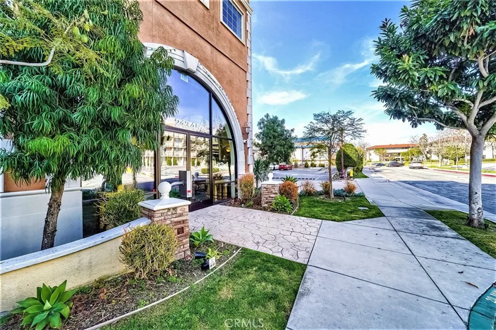 21345 Hawthorne #201 Torrance, CA 90503