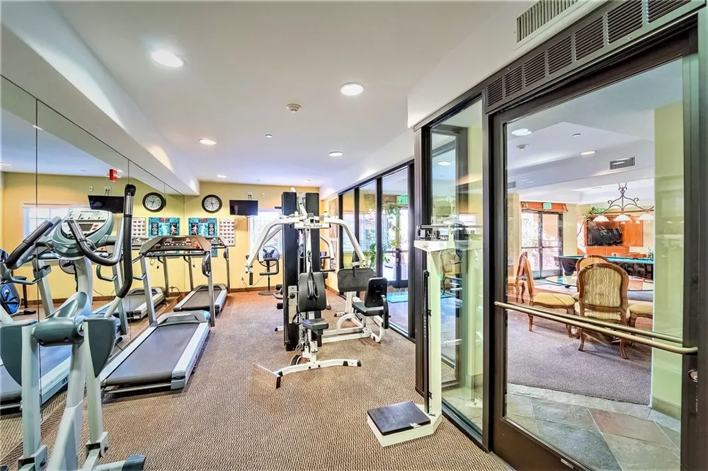 21345 Hawthorne #201 Torrance, CA 90503
