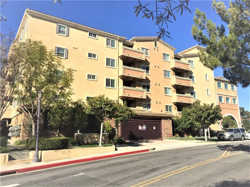 21345 Hawthorne #201 Torrance, CA 90503