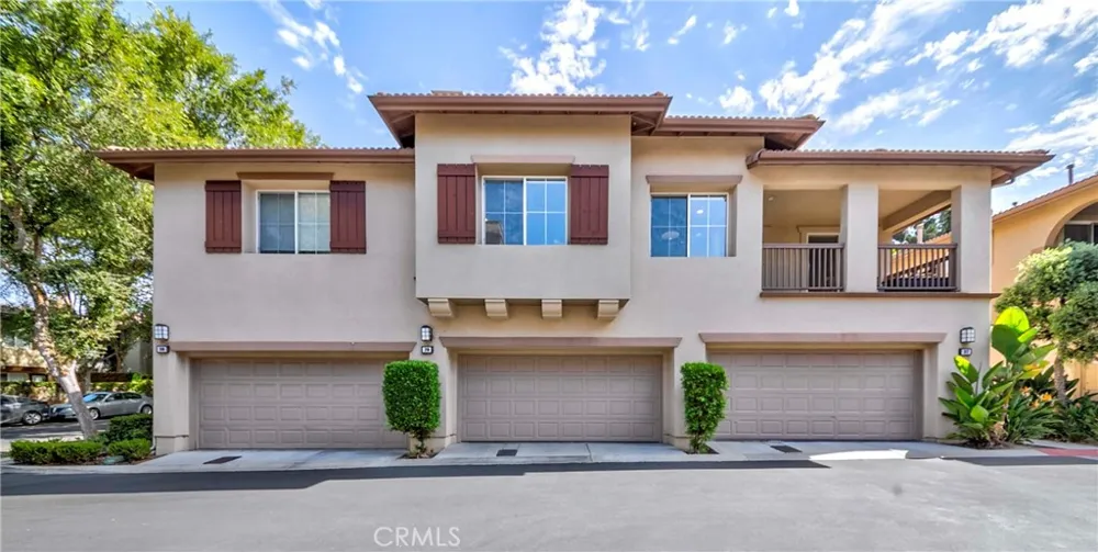 30 Salton Irvine, CA 92602