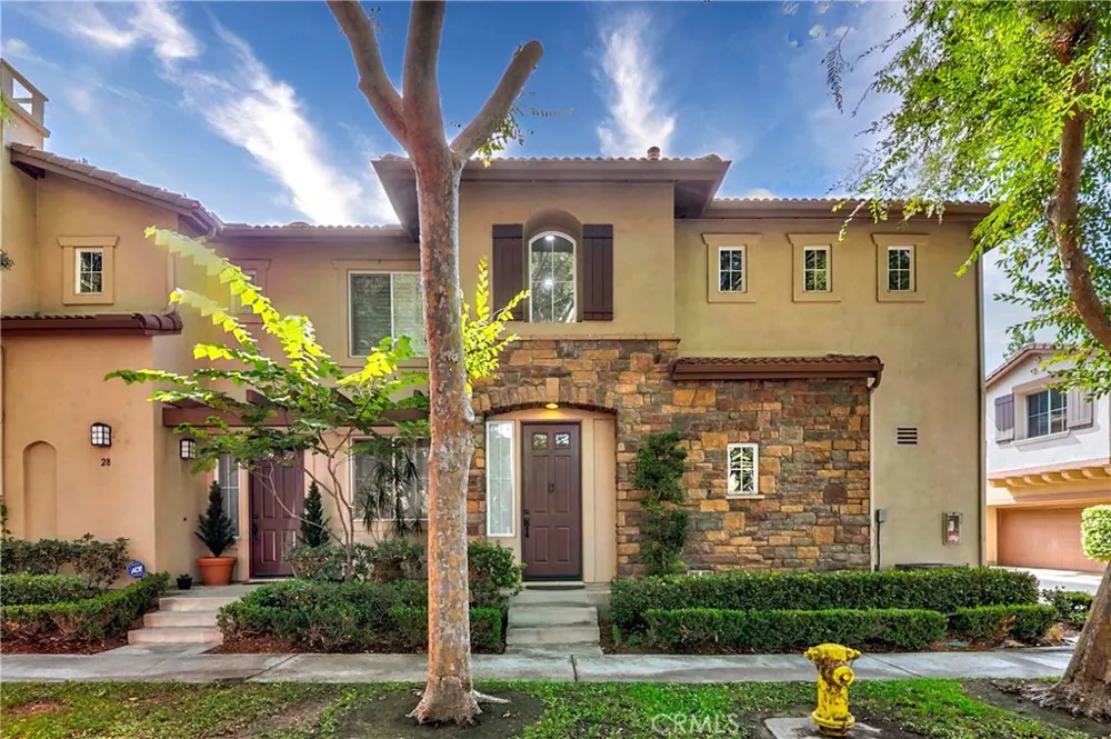 30 Salton Irvine, CA 92602