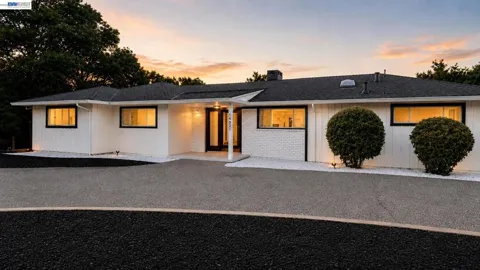 14821 Golf Links Drive