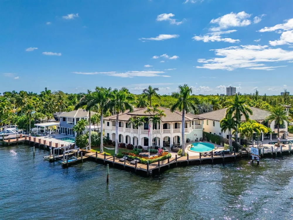 3005 NE 19th Street Fort Lauderdale, FL 33305