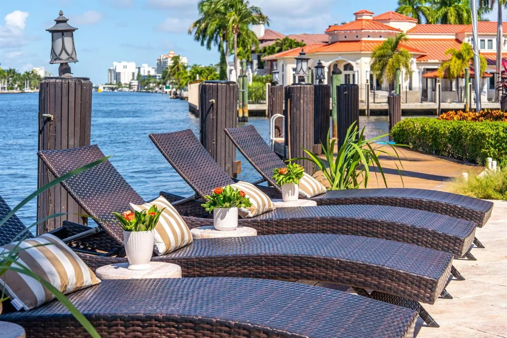 3005 NE 19th Street Fort Lauderdale, FL 33305
