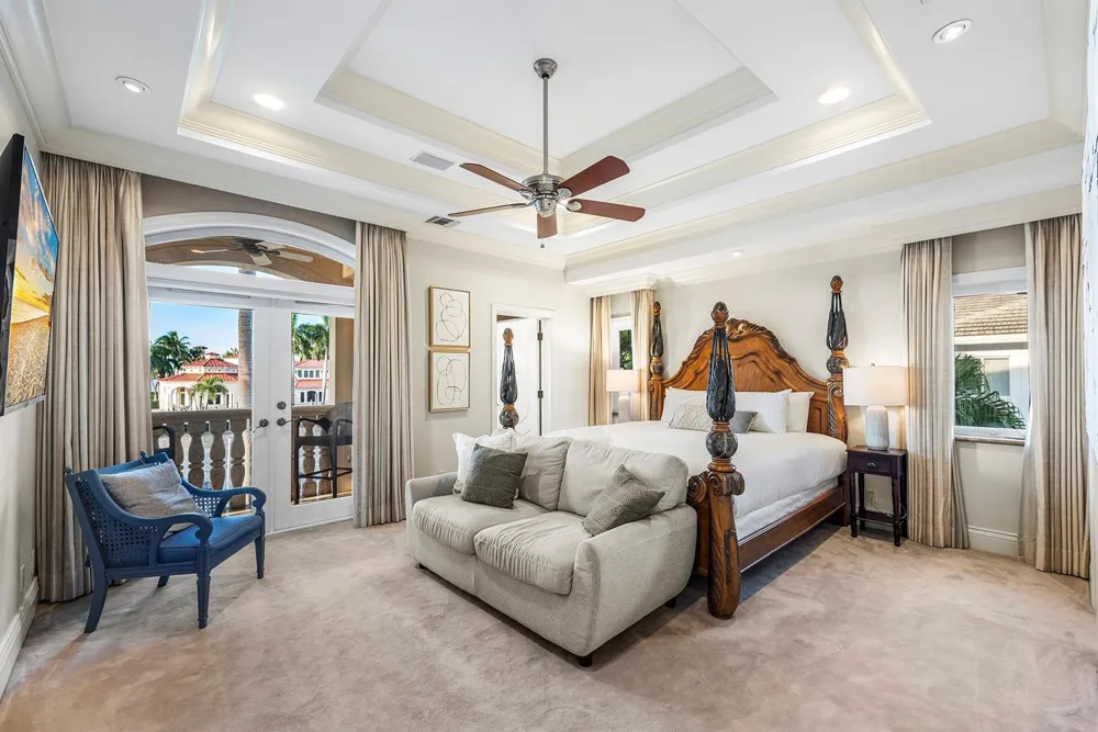 3005 NE 19th Street Fort Lauderdale, FL 33305
