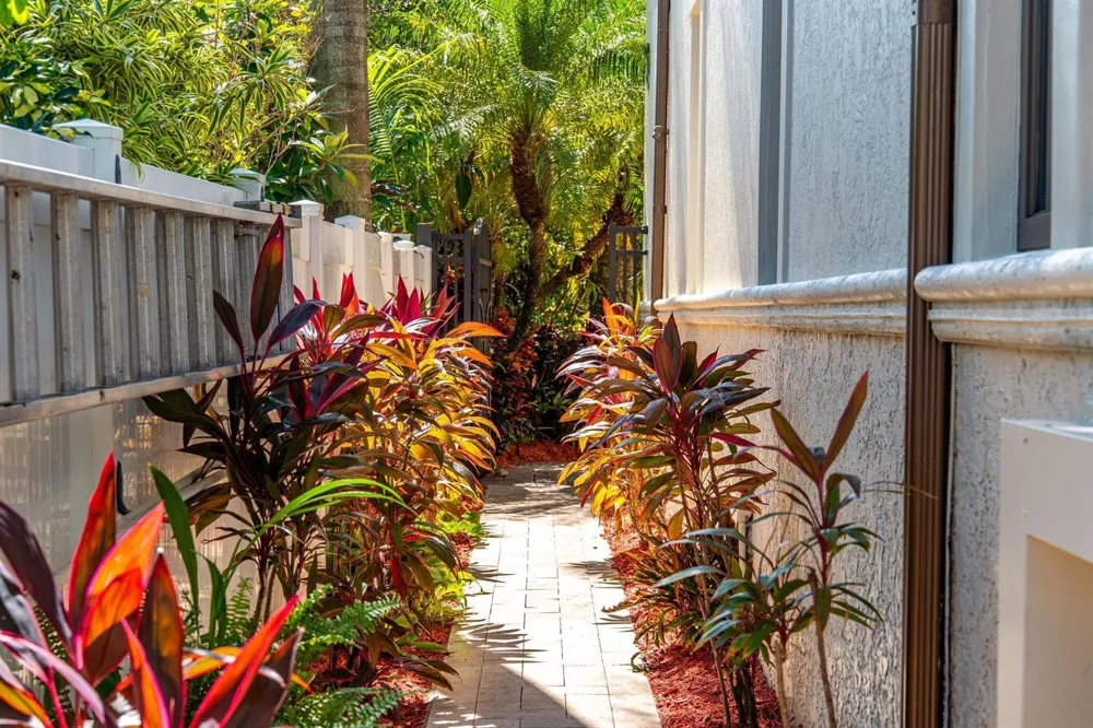 3005 NE 19th Street Fort Lauderdale, FL 33305