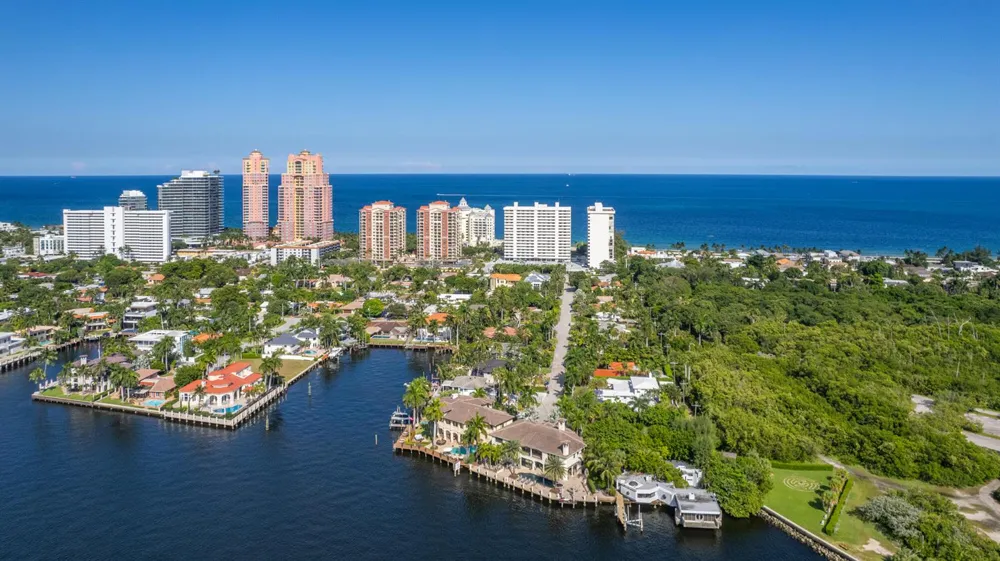 3005 NE 19th Street Fort Lauderdale, FL 33305