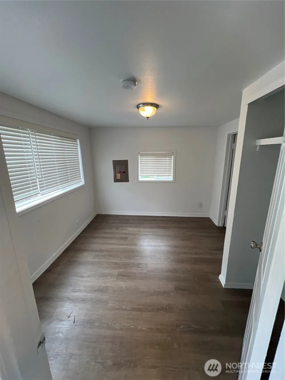 913 Charlotte Avenue W Bremerton, WA 98312