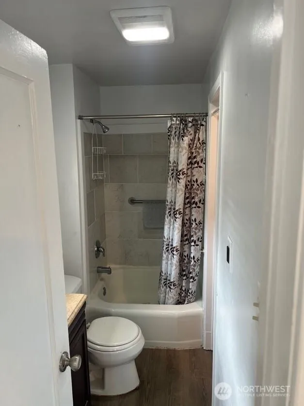 913 Charlotte Avenue W Bremerton, WA 98312