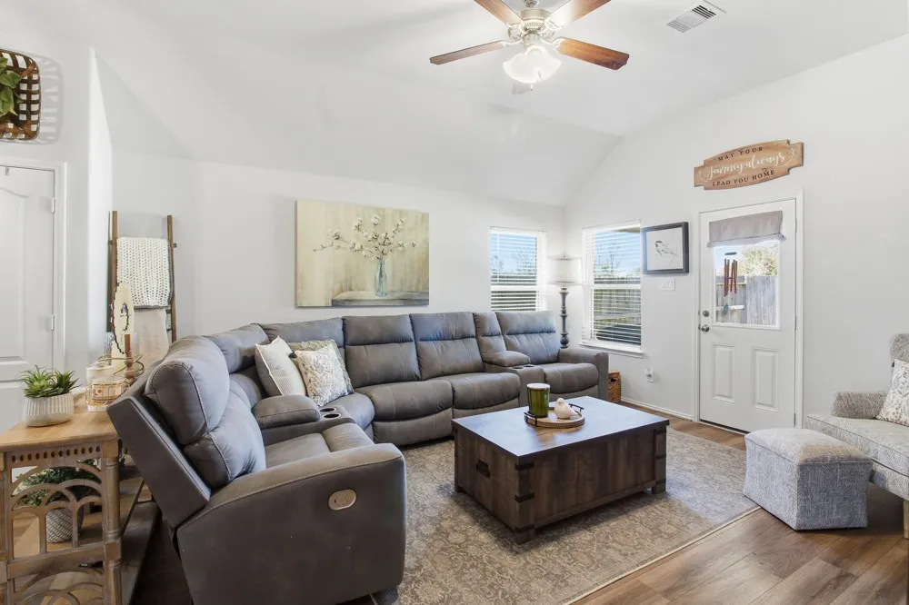 1705 Diamond Mountain Drive Rosharon, TX 77583