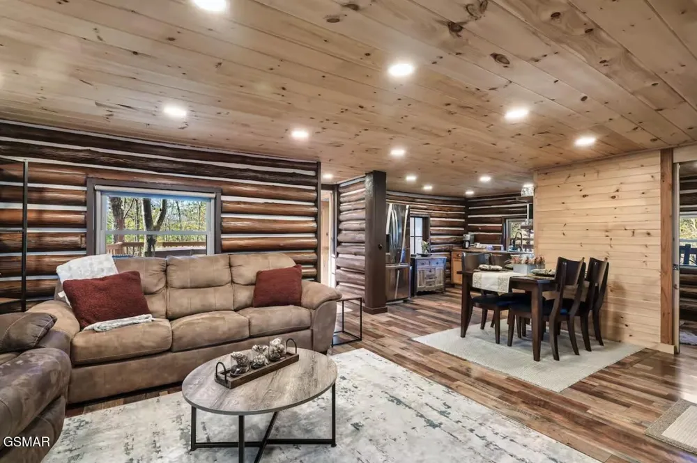 3847 Warden Branch Lane Gatlinburg, TN 37738