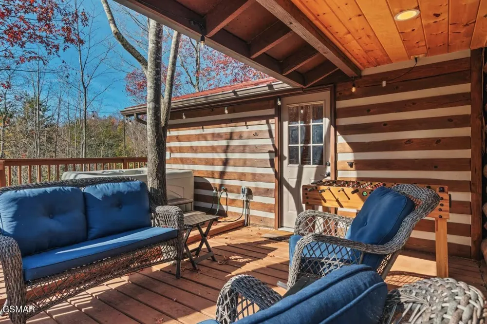 3847 Warden Branch Lane Gatlinburg, TN 37738
