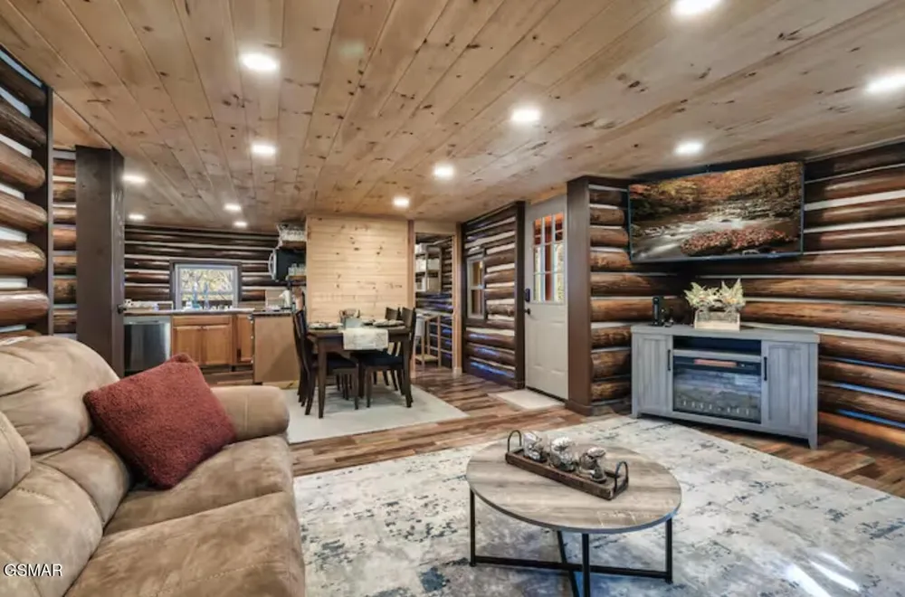3847 Warden Branch Lane Gatlinburg, TN 37738