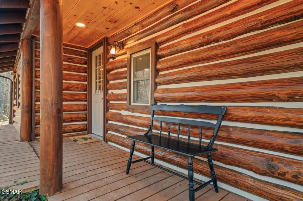 3847 Warden Branch Lane Gatlinburg, TN 37738