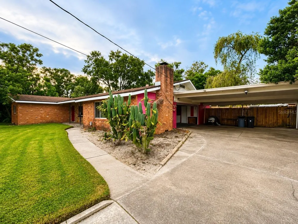 315 LAKE SEMINARY CIRCLE Maitland, FL 32751
