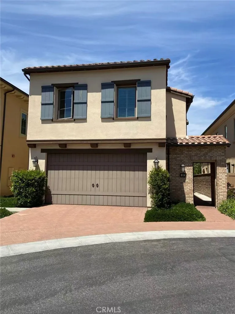 59 Farmhand Irvine, CA 92602