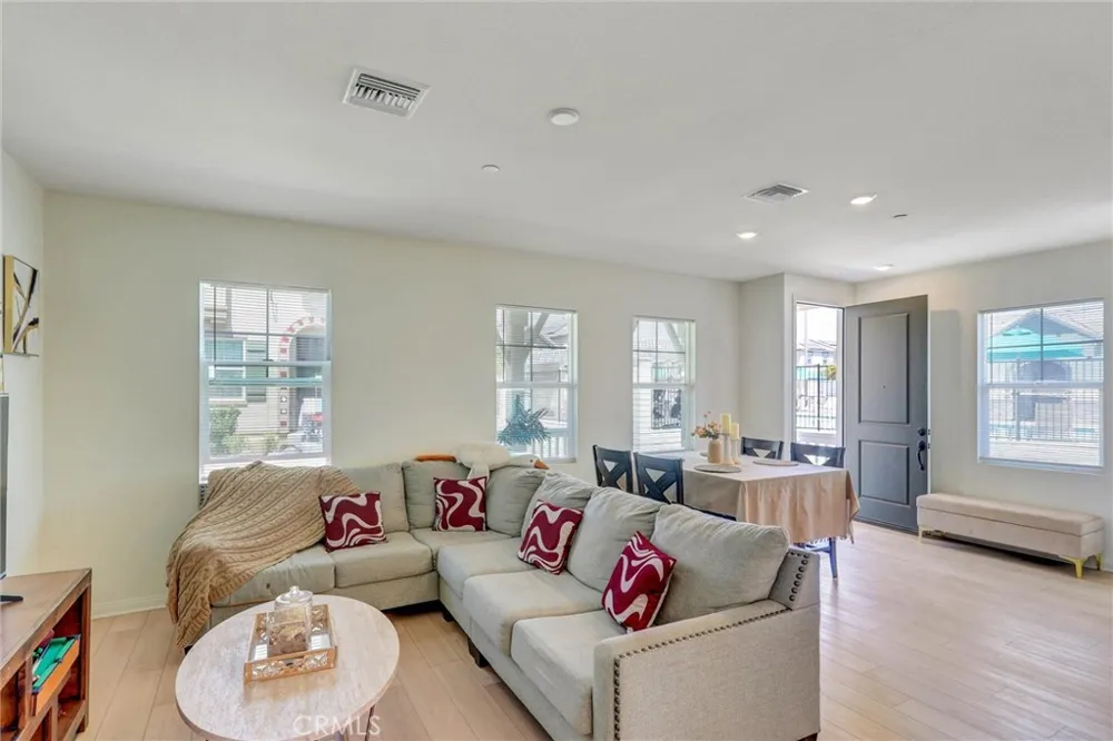 16188 Alamo Court Chino, CA 91708