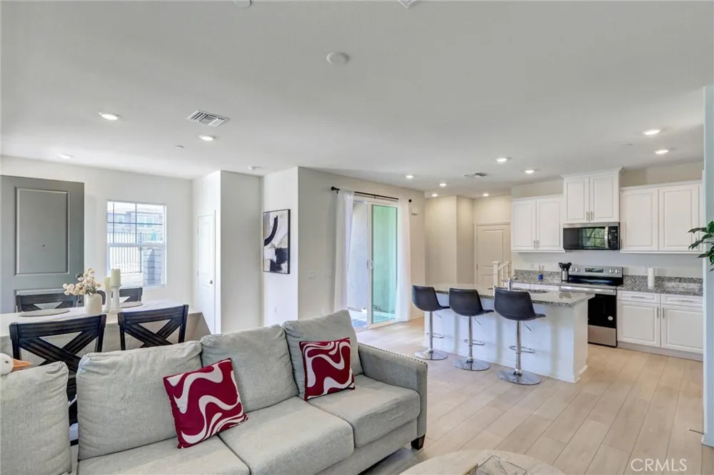 16188 Alamo Court Chino, CA 91708