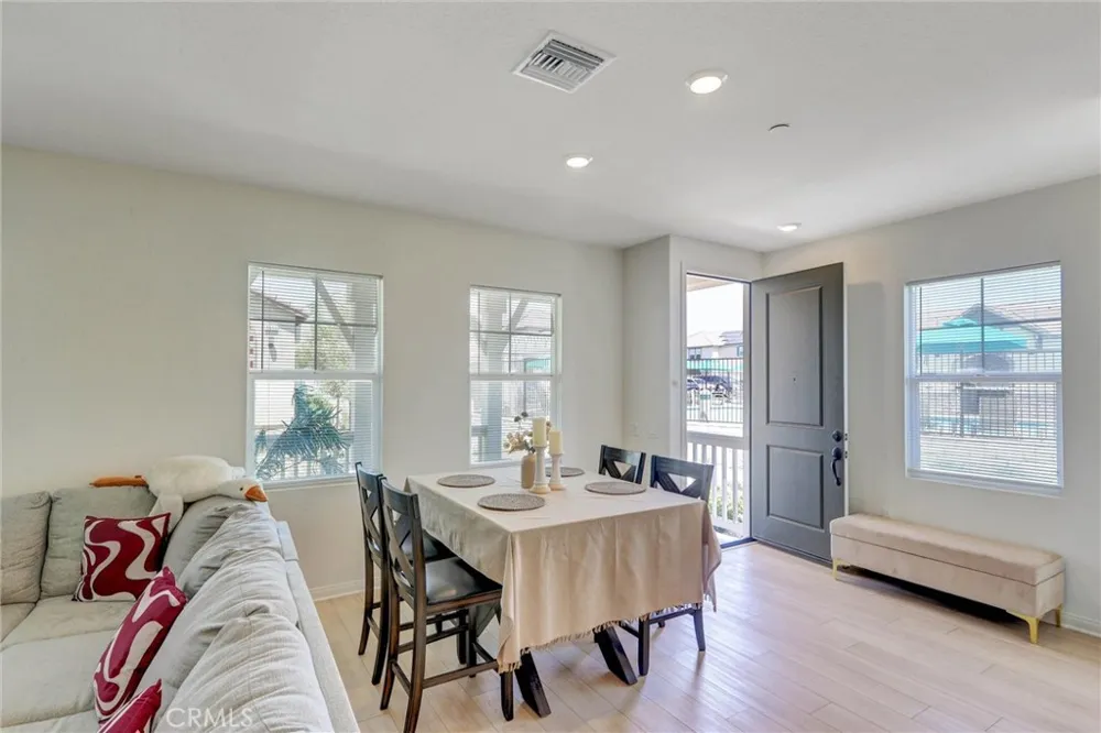 16188 Alamo Court Chino, CA 91708