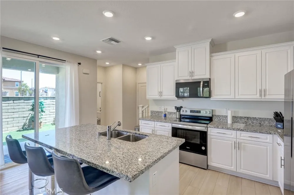 16188 Alamo Court Chino, CA 91708